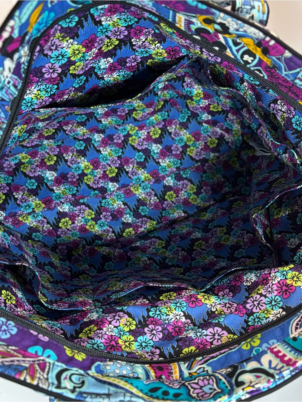 Vera Bradley Disney Parks Iconic Vera Tote Mickey's Paisley Celebration-Like New - Picture 8 of 13